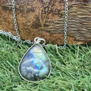 Flashy Labradorite Silver Bezel Necklace with Steel Chain, Crystal Necklace Gift for Men and Women