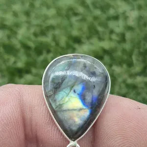 Flashy Labradorite Silver Bezel Necklace with Steel Chain, Crystal Necklace Gift for Men and Women