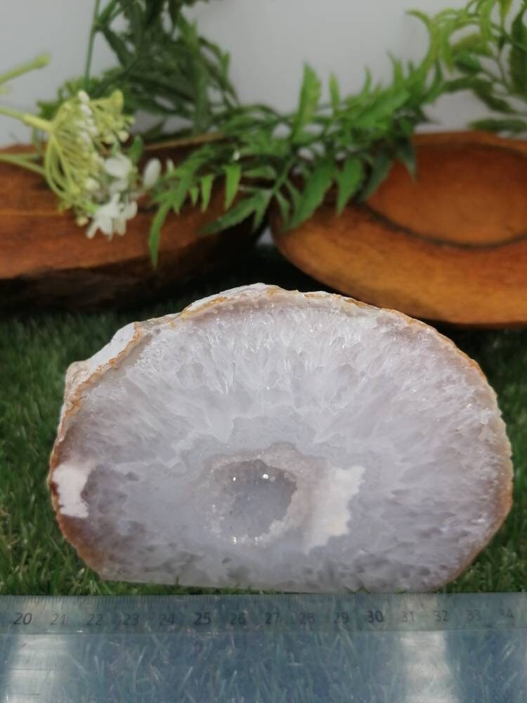 Natural Geode Agate with Quartz - Amazing Collector's Piece Extra Quality