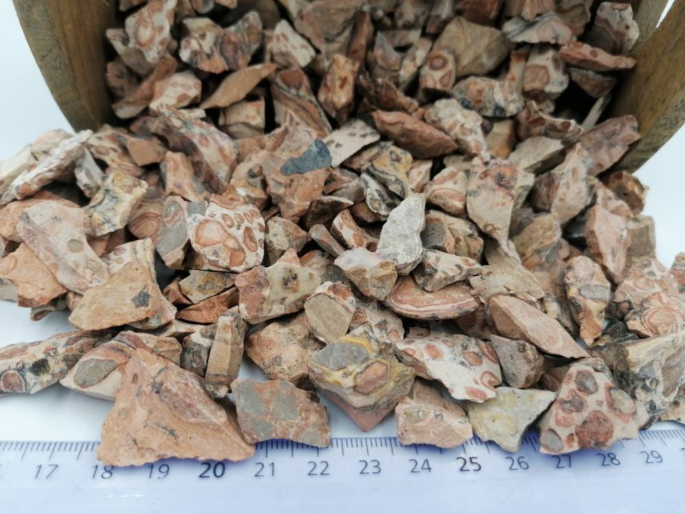 Jaspis-Kristallsplitter, getrommelter Heilstein, New Age Roh-Halbedelsteine