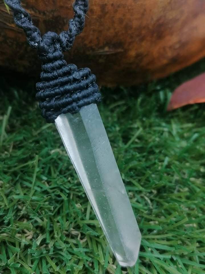Κρύσταλλο χαλαζία Τραχιά ορυκτή πέτρα Brazilian Crystal Healing Makrame τυλιγμένο κολιέ Αξεσουάρ δώρου
