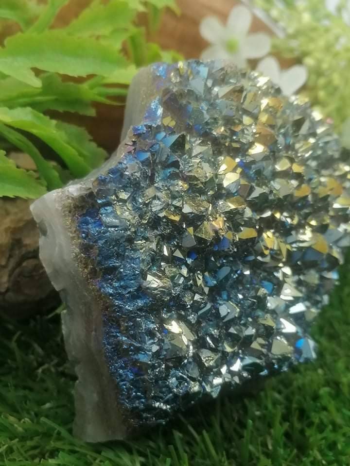 Natürlicher Amethyst und Titanoxidation - Erstaunliches Sammlerstück von besonderer Qualität