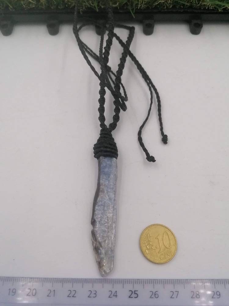 Χειροποίητο κολιέ Blue Blade Κυανίτη Μακράμε