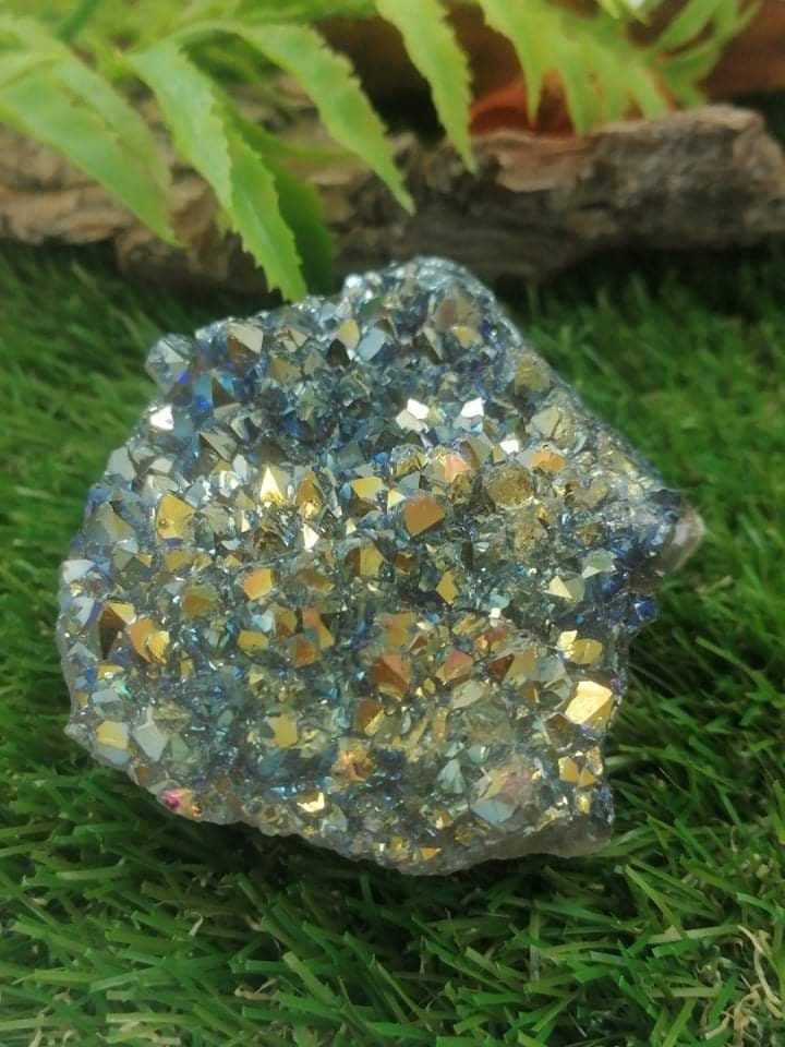Natürlicher Amethyst und Titanoxidation - Erstaunliches Sammlerstück von besonderer Qualität