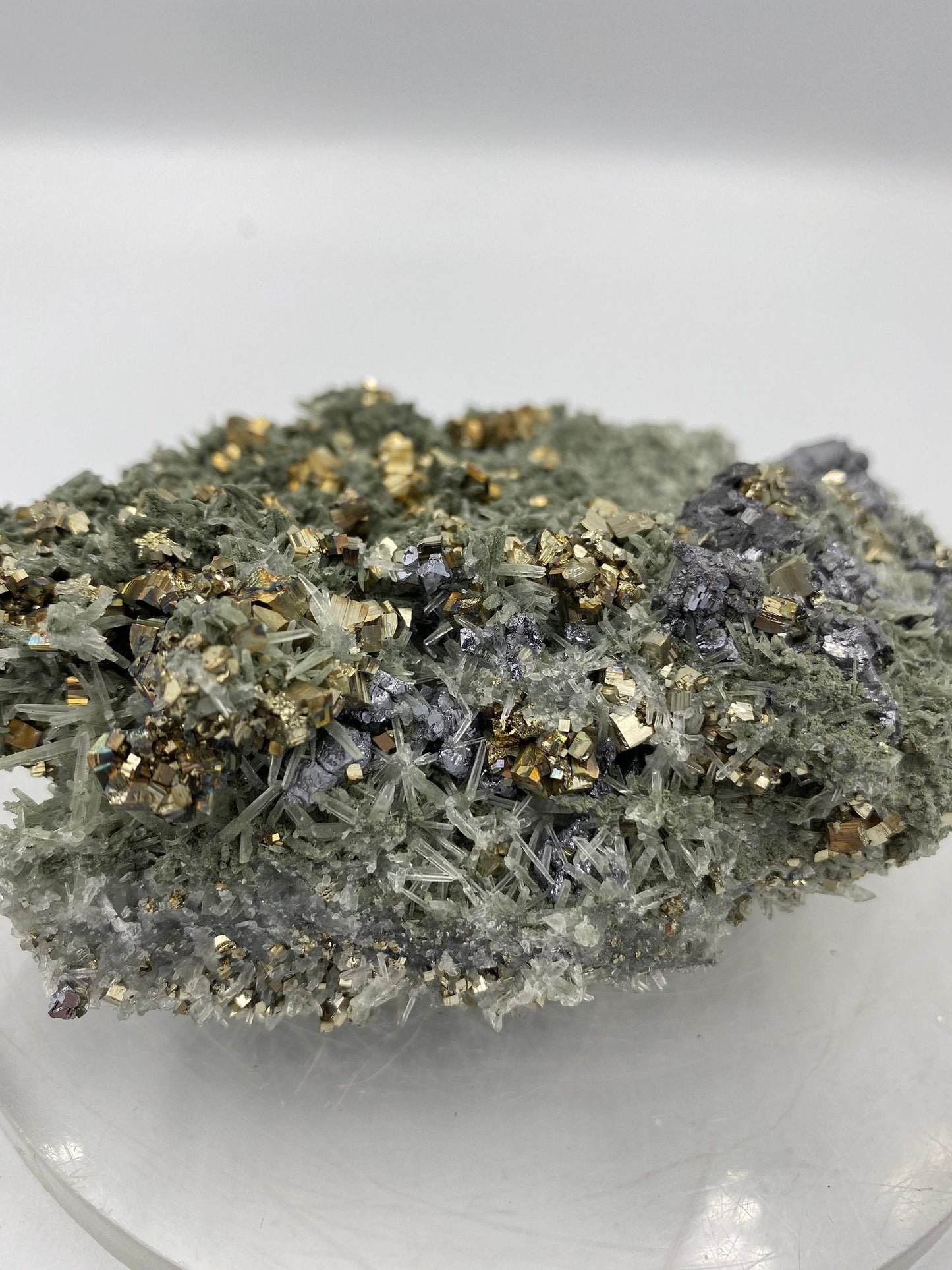 Galenit mit Pyritwürfeln - Bergkristall - Chalkopyrit / Rohmineralstein