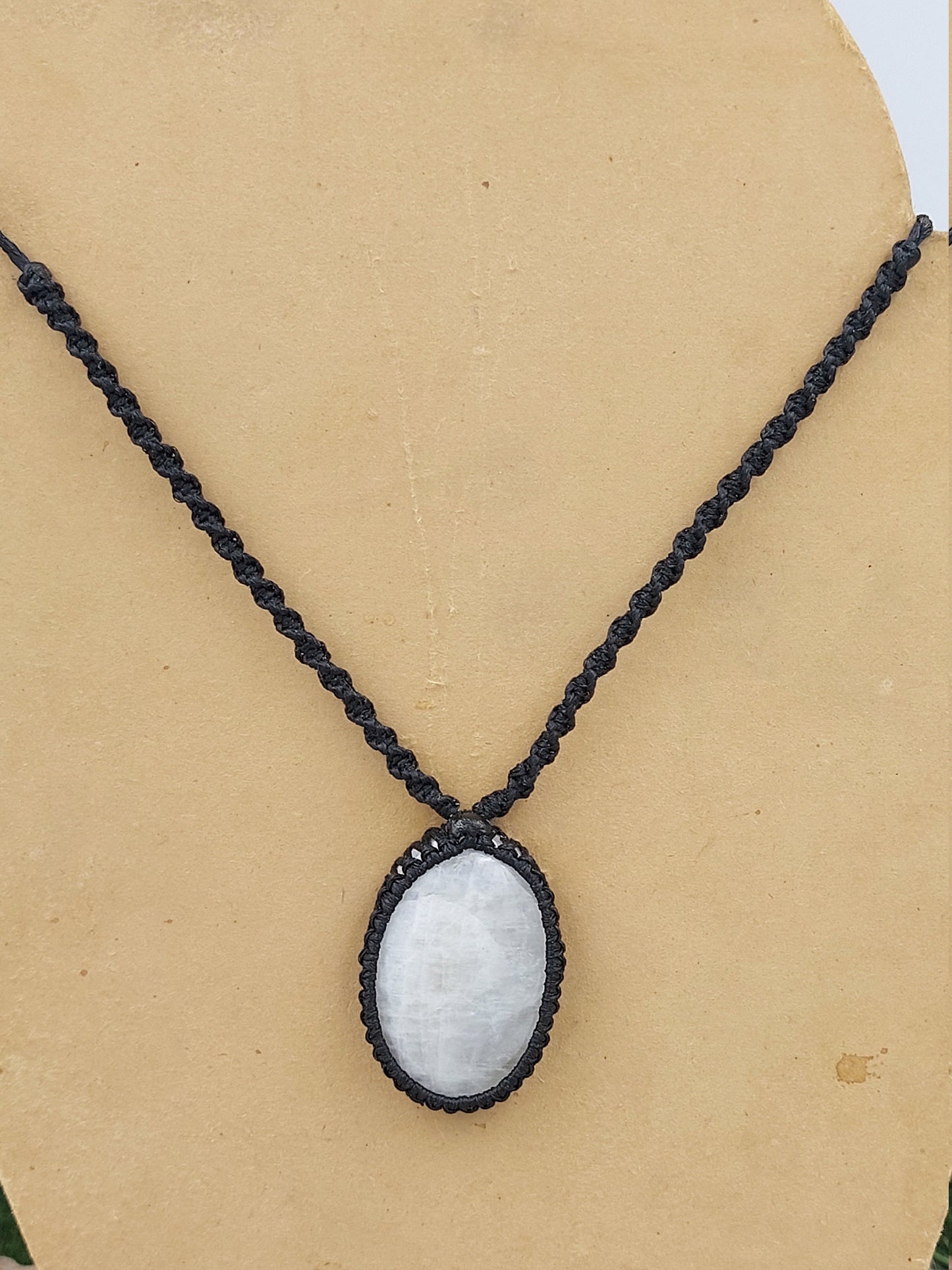 Γυαλισμένο Moonstone Handmade Macrame Cabochon Necklace - Rough Mineral Stone Birthstone Healing Therapy Gift Idea