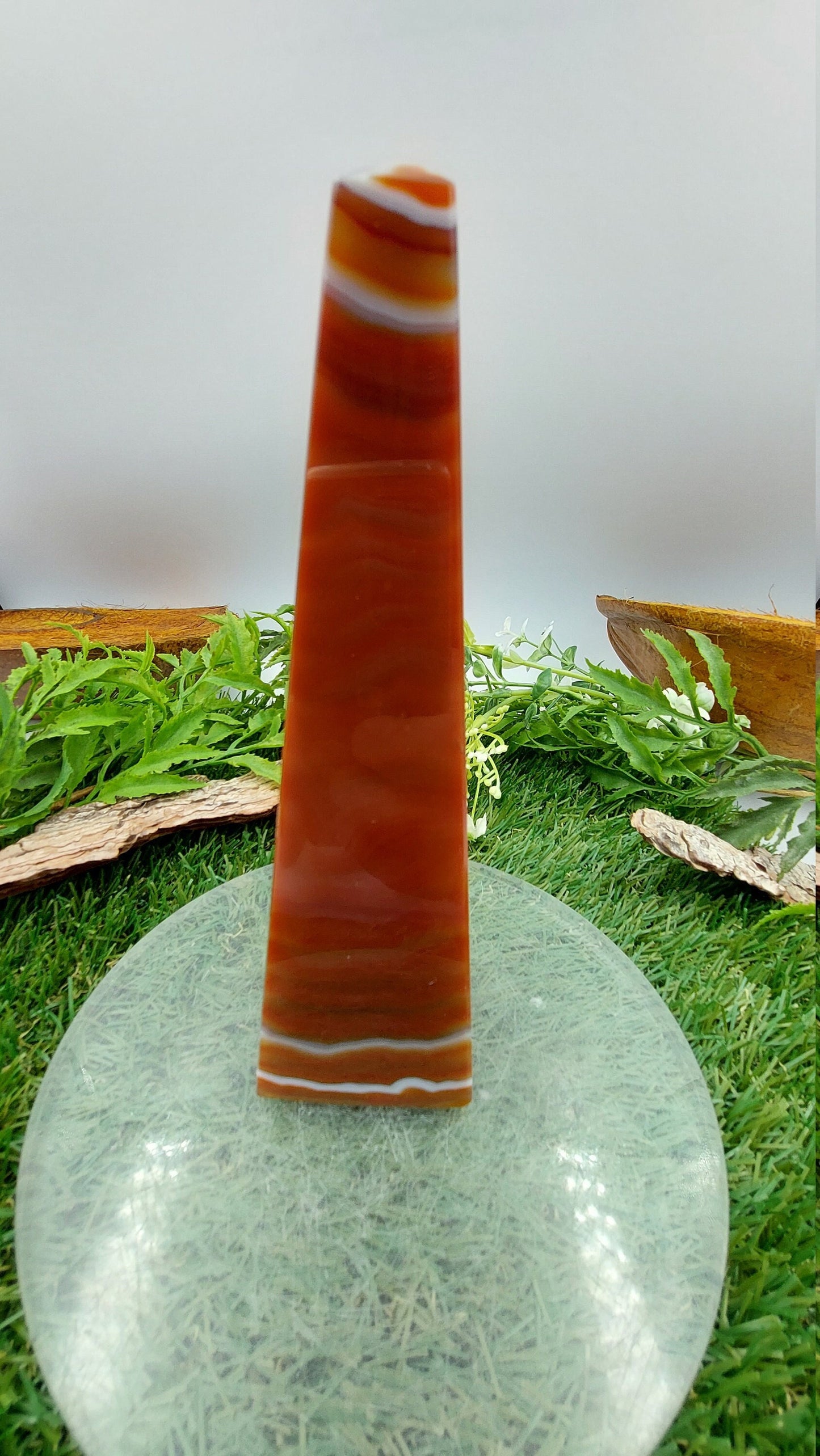 Natürlicher Achat-Spitzenturm / Obelisk / Spitzenstab-Heilkristall