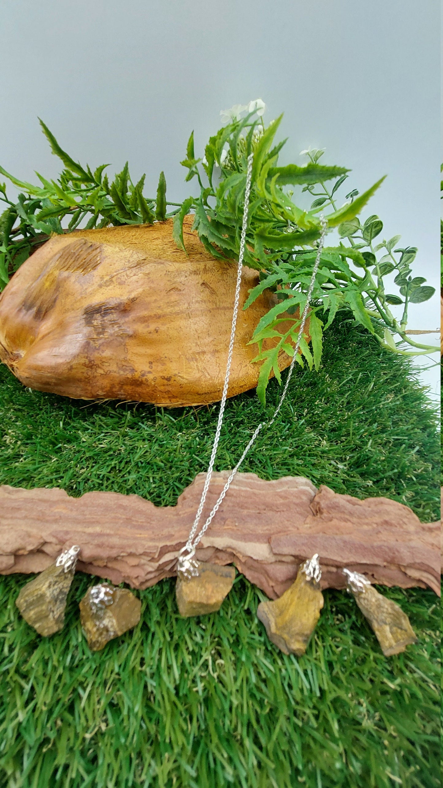 Φυσικό κίτρινο τραχύ μάτι Tiger's Eye ατσάλινο κολιέ Θεραπευτικά κρύσταλλα αξεσουάρ Zodiac ορυκτή πέτρα