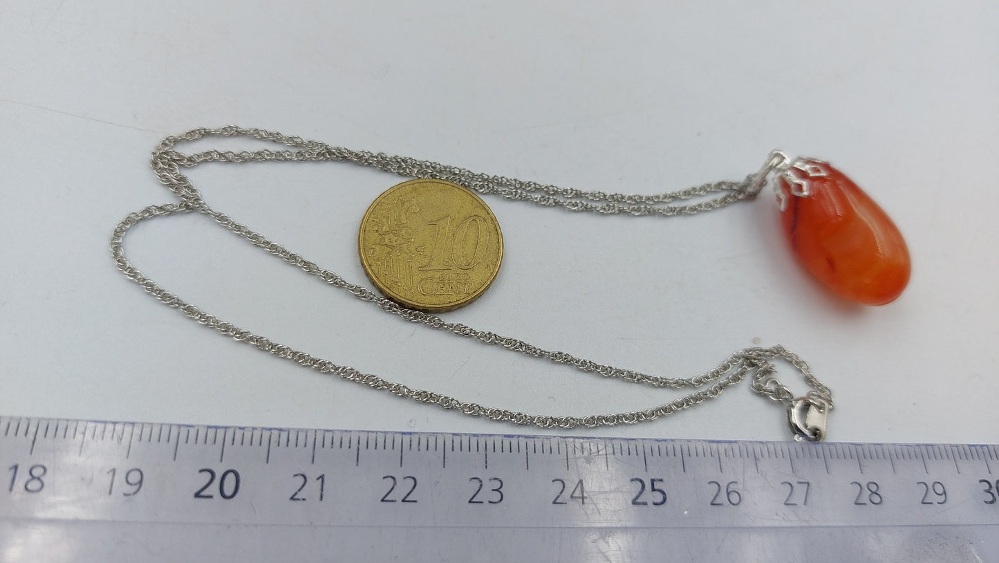 Halskette aus Sterlingstahl mit natürlichem Karneol. Heilkristall-Accessoires, Sternzeichen-Mineralstein