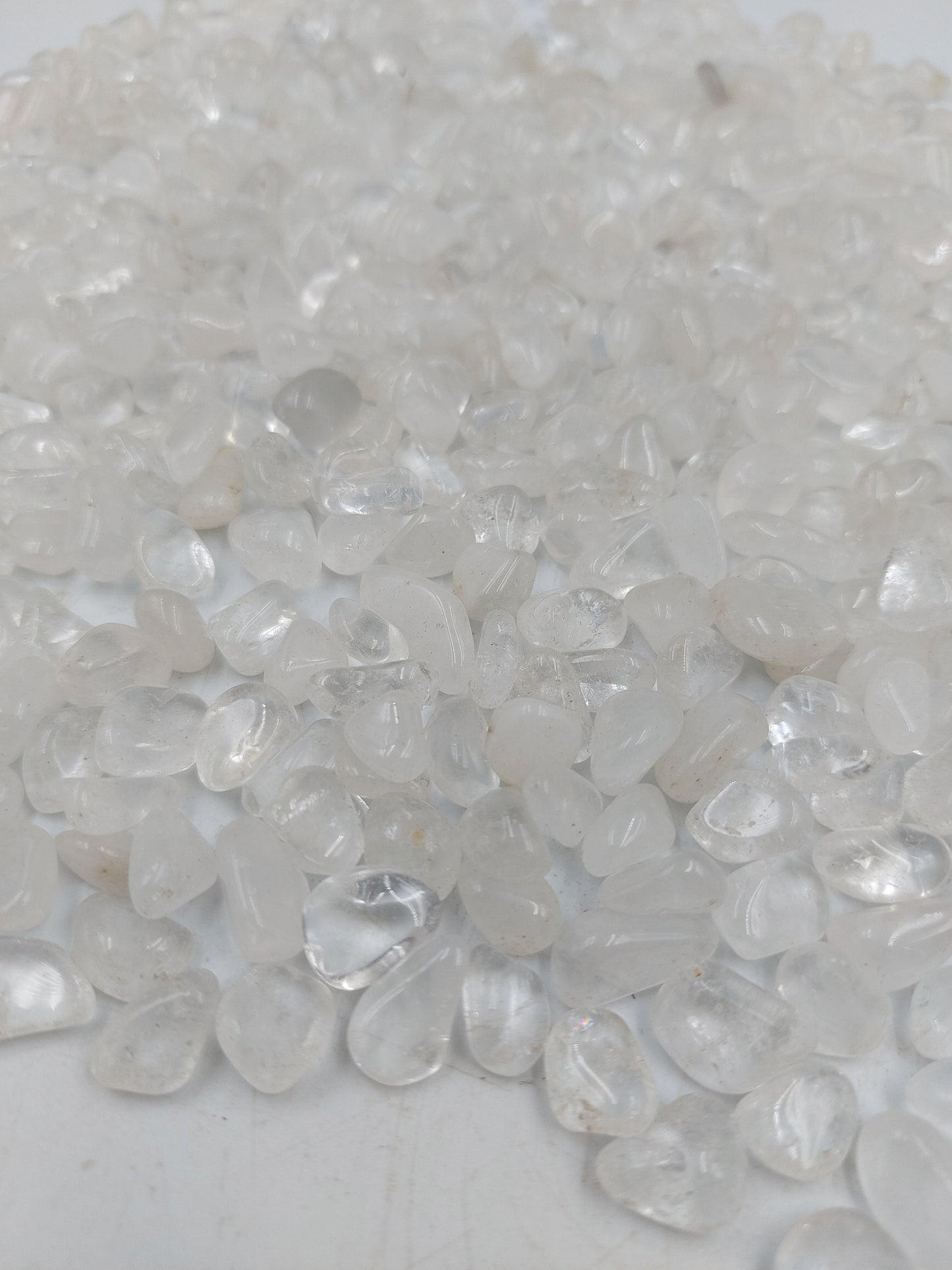 Clear Quartz Polished Crystal Chips, Tumbled Healing Gemstone, New Age Polished Semi-Princious Rocks