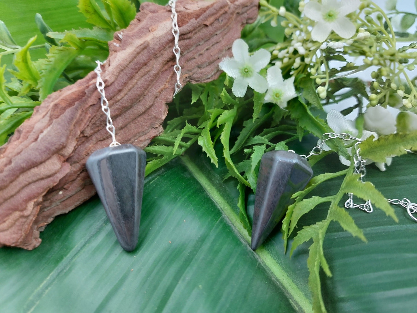 Hematite Pendulum, Crystal Pendulum, Dowsing Pendulum, Divination Crystal
