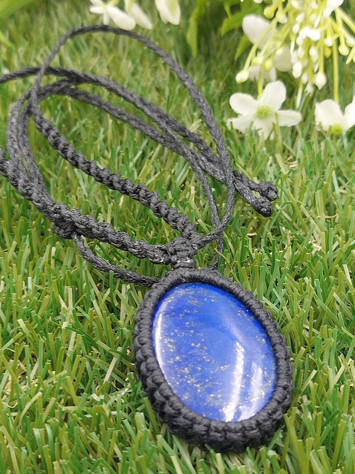 Lapislazuli-Kristall, handgefertigt, gewickelte Makramee-Halskette