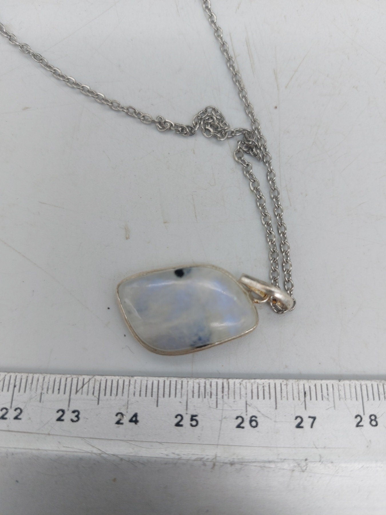 Mondstein mit schwarzem Turmalin Sterling Silber 925 Anhänger Cabochonschliff Heilkristall