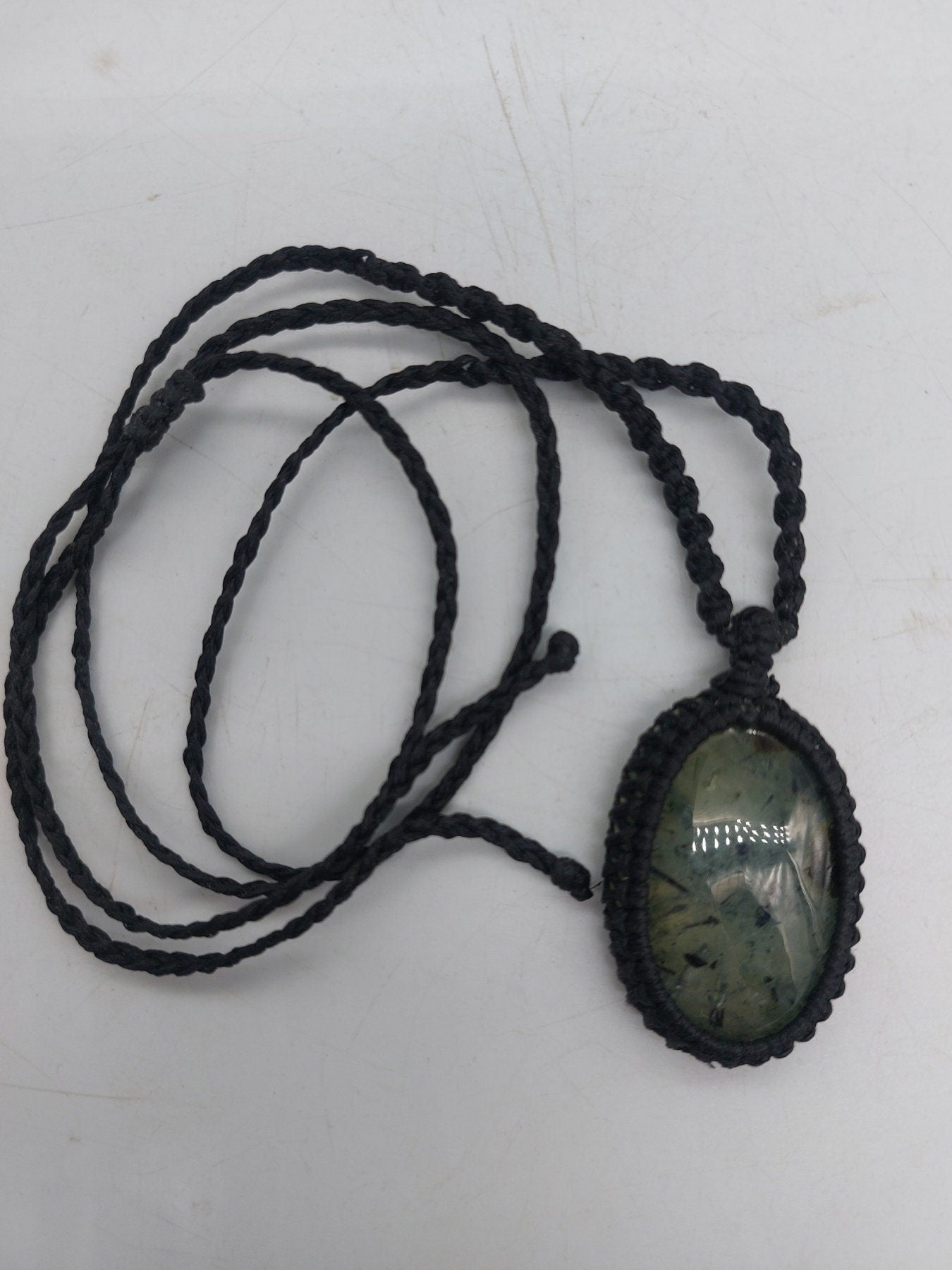 Κολιέ Prehnite Crystal Macrame