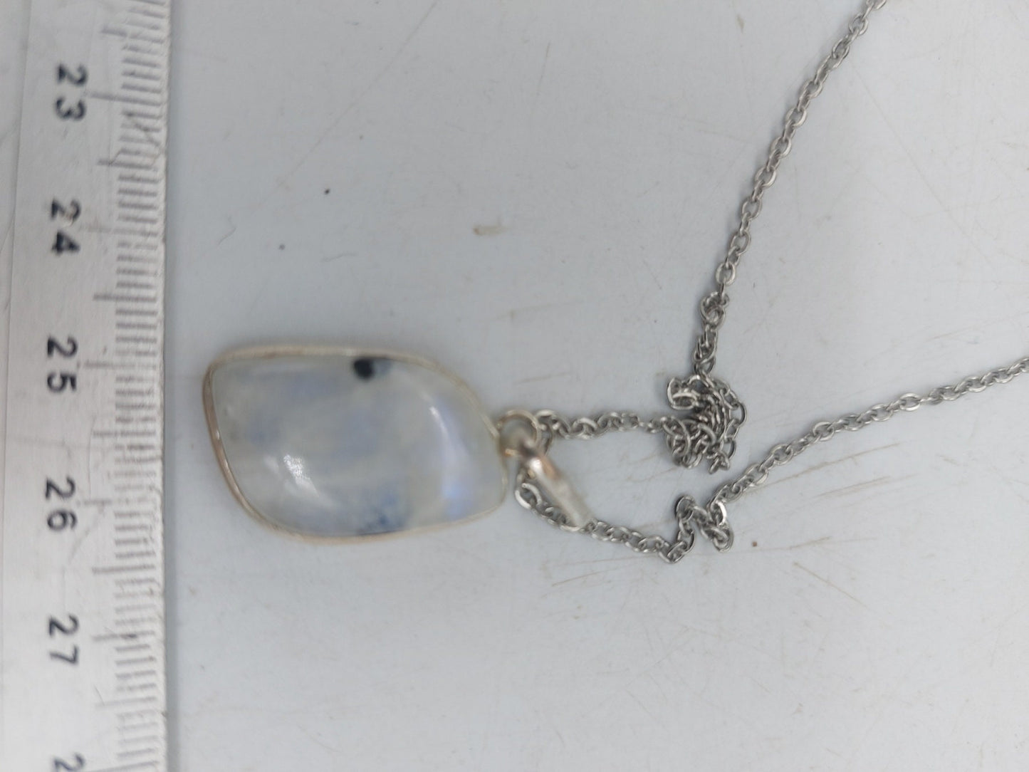 Mondstein mit schwarzem Turmalin Sterling Silber 925 Anhänger Cabochonschliff Heilkristall