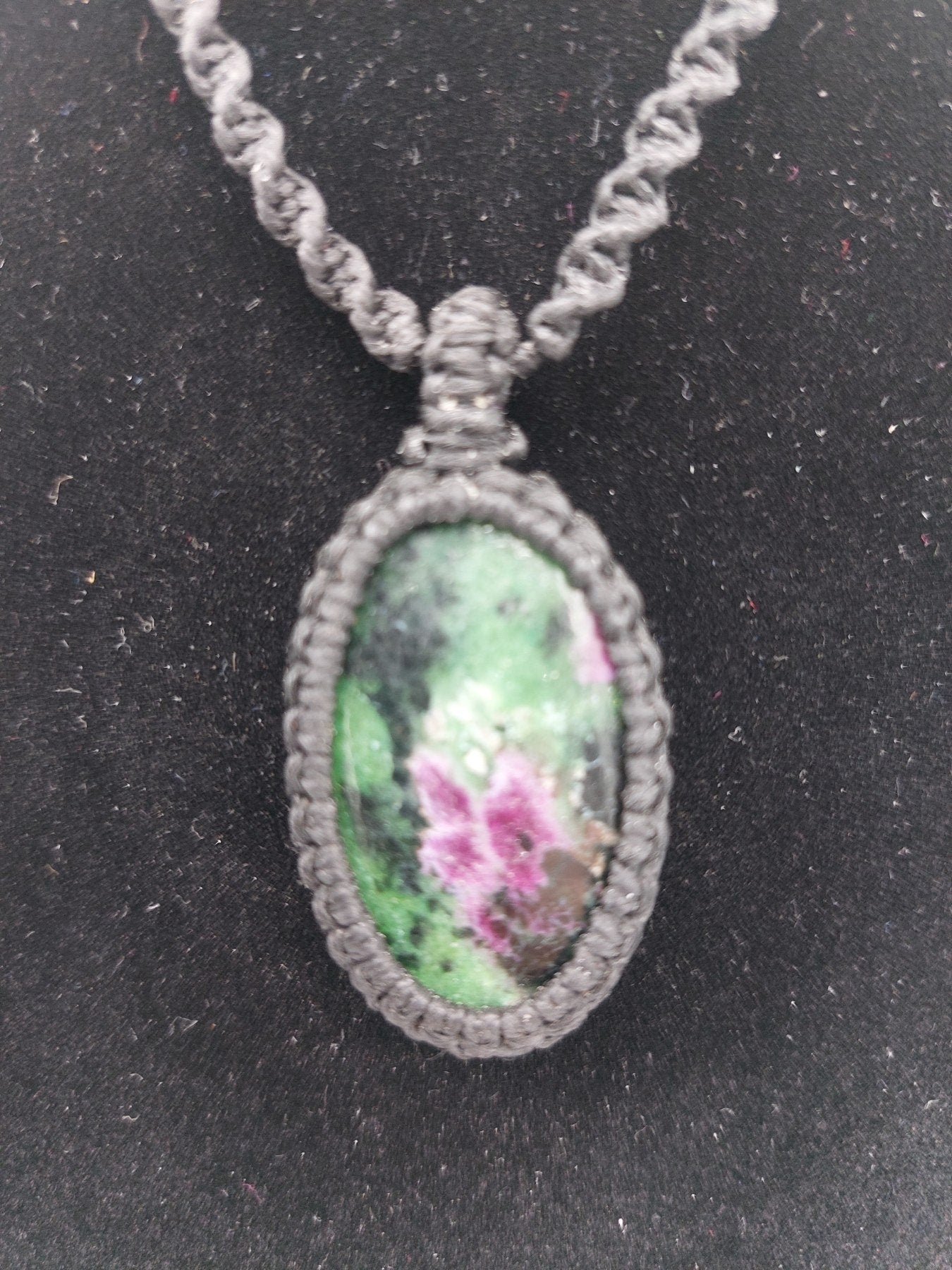 Κολιέ Ruby Zoisite Crystal Macrame