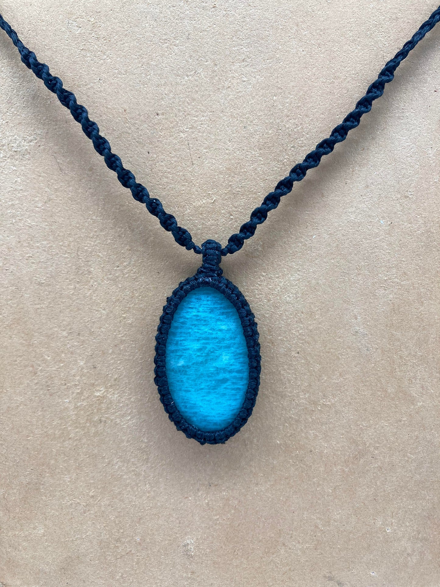 Κολιέ μακραμέ από κρύσταλλο Amazonite
