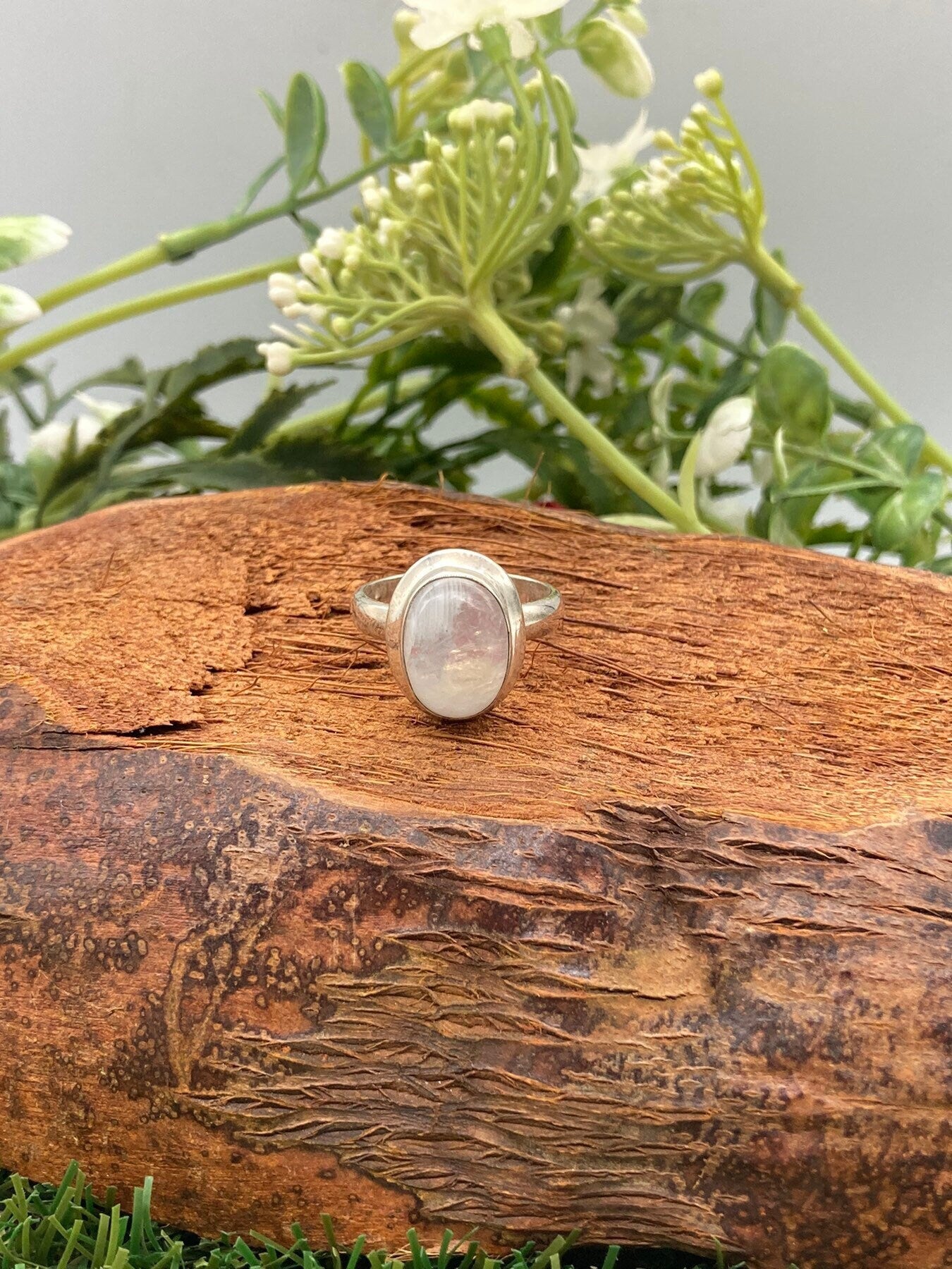 Δαχτυλίδι Rainbow Moonstone Crystal Sterling 925 Cabochon δαχτυλίδι κορυφαίας ποιότητας χειροποίητο