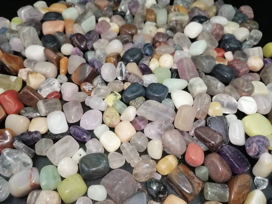 Durchbohrte Kristallsteine ​​in gemischten Farben (mit Loch) – Heilender Edelstein – Polierte Halbedelsteine ​​aus New Age zur Herstellung von DIY-Schmuck in großen Mengen