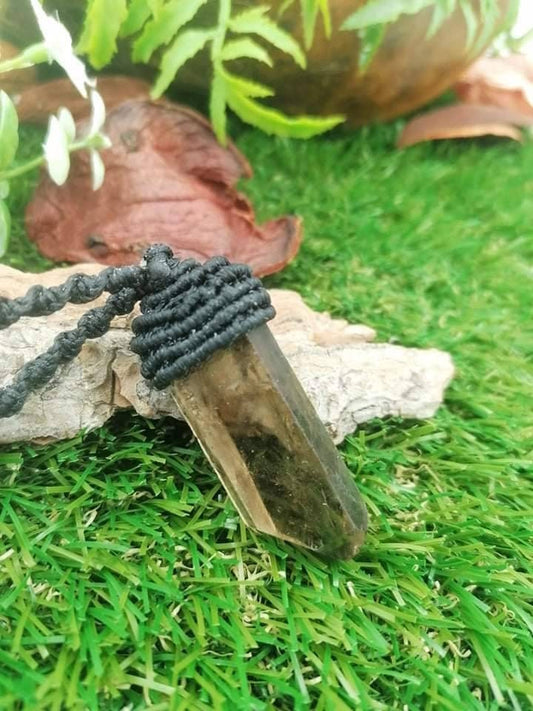 Crystal Smoked Quartz Rough με τυλιγμένο Μακραμέ Ορυκτό-Πνεύμα Θεραπευτική Δύναμη Προστασία δώρου Διακόσμηση