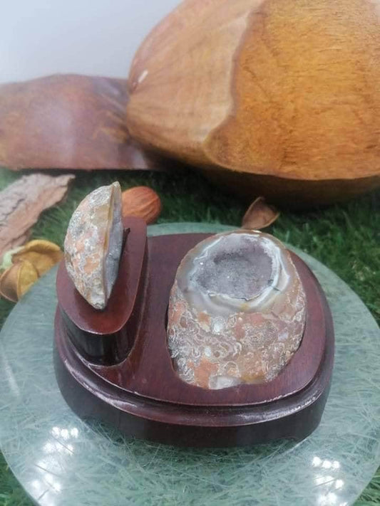 Natürlicher Achat mit Quarzstein mit Holzsockel - Erstaunliches Sammlerstück - Wohndekor