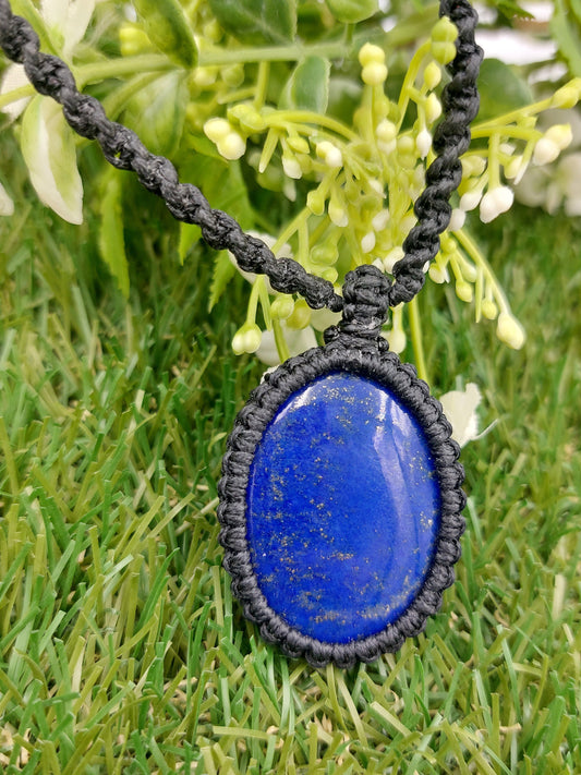 Lapislazuli-Kristall, handgefertigt, gewickelte Makramee-Halskette