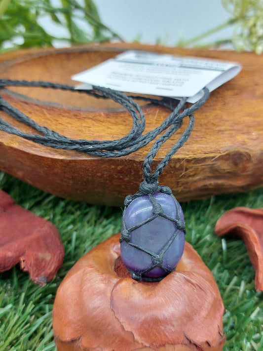 Μωβ στιλβωμένος αχάτης ορυκτή πέτρα Brazilian Crystal Healing Macrame κολιέ Προστασία δώρου