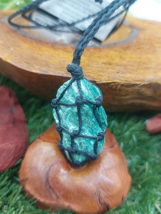 Fuchsit-Heilung-Mineralstein-Schutz-Energie-Makramee-Halskette gewickelt-Hippie-Stil-Geschenk