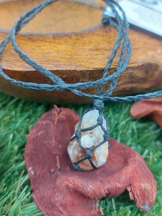 Φυσικό Citrine Rough Point Mineral Stone Brazilian Crystal Healing Makrame τυλιγμένο κολιέ Προστασία αξεσουάρ δώρου