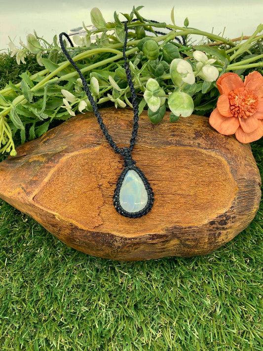 Mondstein Handgemachte Makramee Cabochon Halskette